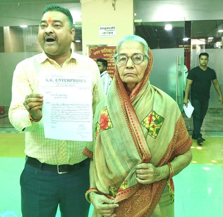 भुगतान न होने पर ठेकेदार नाराज, ईओ पर लगाया आरोप