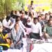 विद्युत कर्मचारी संयुक्त संघर्ष समिति का धरना जारी