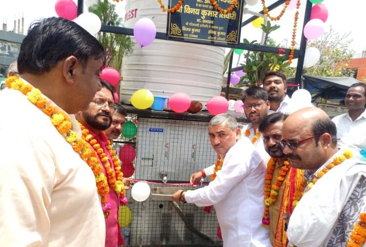 चैयरमैन ने वाटर कूलर जनता को किया समर्पित