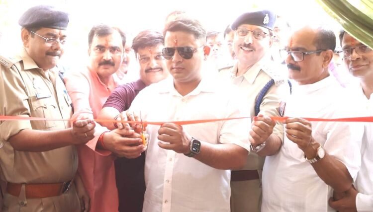 कोतवाली में नवनिर्मित इमरजेंसी हॉस्पिटल का एसपी ने किया उद्घाटन