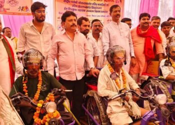 सामाजिक अधिकारिता शिविर में बांटी गई ट्राई साइकिल व कृत्रिम उपकरण