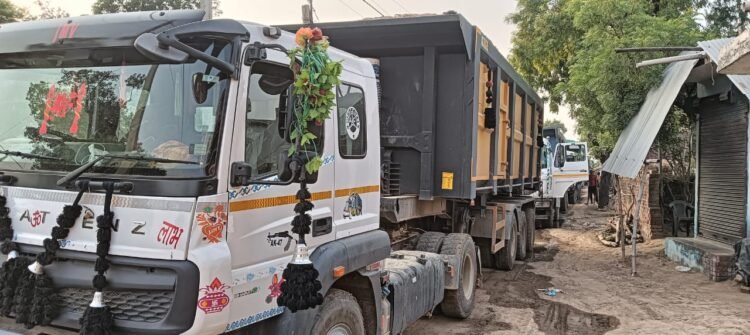ट्रक की कमानी टूटने से दस घंटे असोथर-सैबसी मार्ग जाम, राहगीर हलाकान