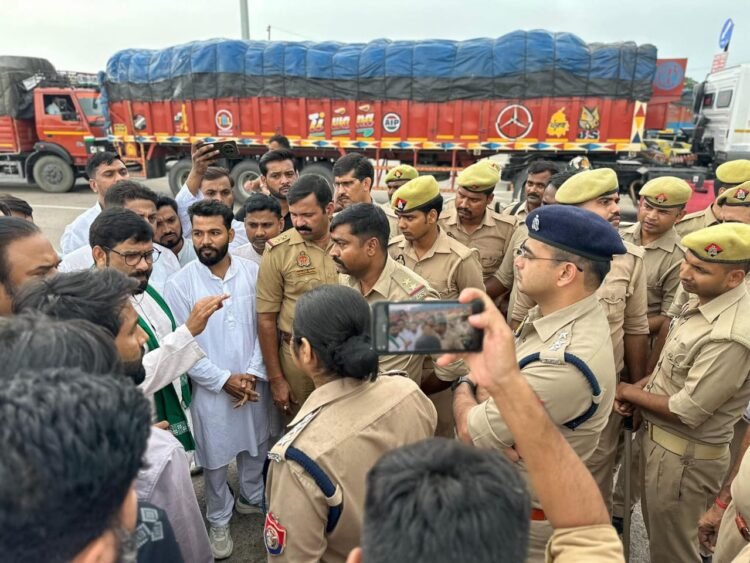 फतेहपुर प्रशासन के पास नहीं है कोई बुलडोजर – शौकत अली