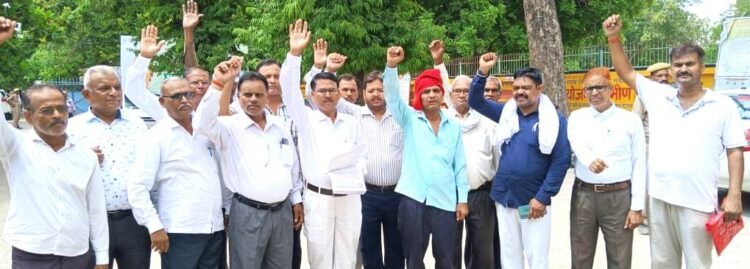 मांगो को लेकर अपनी जनता पार्टी ने उठाई आवाज