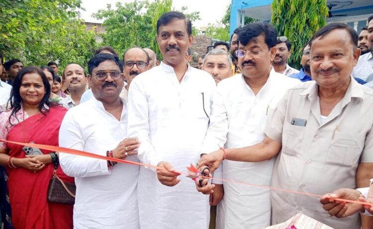 एमजी नर्सरी का जनप्रतिनिधियों ने किया उद्घाटन