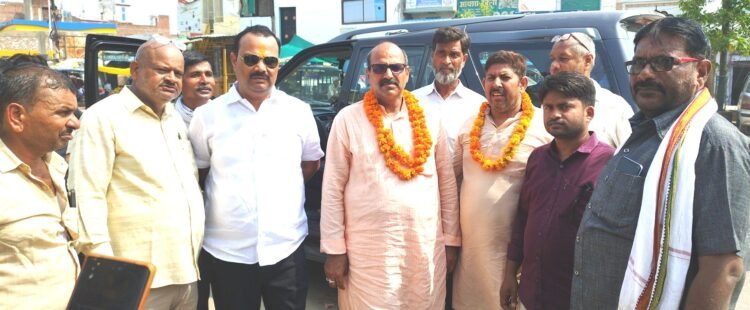 प्रदेश अध्यक्ष का कोटेदारों ने जनपद आगमन पर किया जोरदार स्वागत