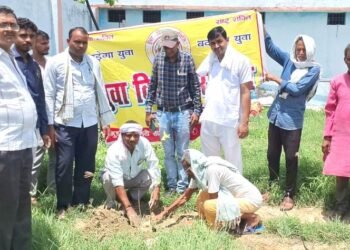 पौधरोपण व शिवपूजन कर दिया पर्यावरण और भक्ति का संदेश