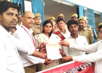 सरदार सेना ने प्राथमिक विद्यालयों के विलय का जताया विरोध 