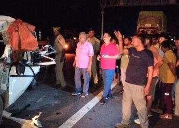 बुंदेलखंड एक्सप्रेसवे पर हुआ भीषण सड़क हादसा