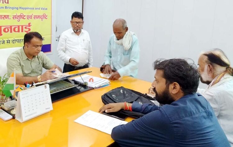 नगर पालिका ईओ ने की जनसुनवाई