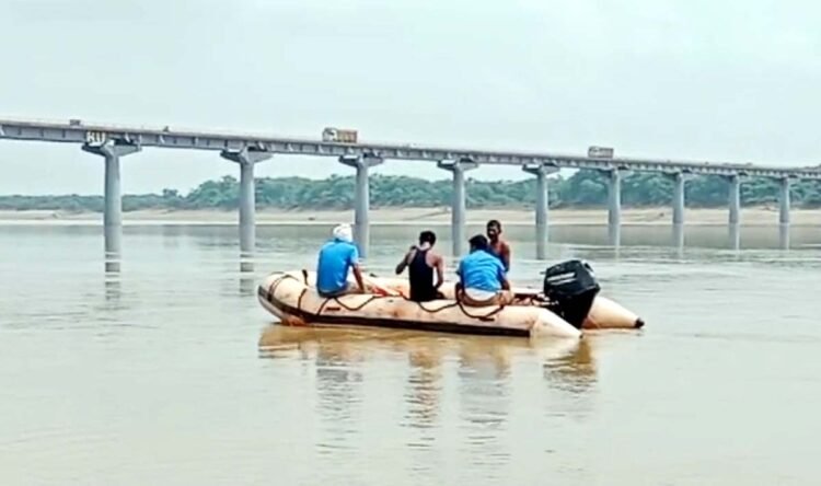 रक्षाबंधन पर यमुना में कजेलिया बहाने गई दो सगी बहनें डूबी