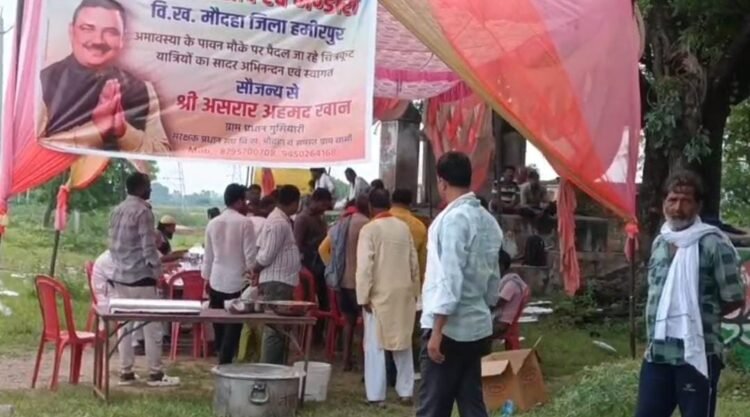 ग्राम प्रधान असरार खान ने पेश की मिसाल, कराया सर्वधर्म भोज और भंडारा