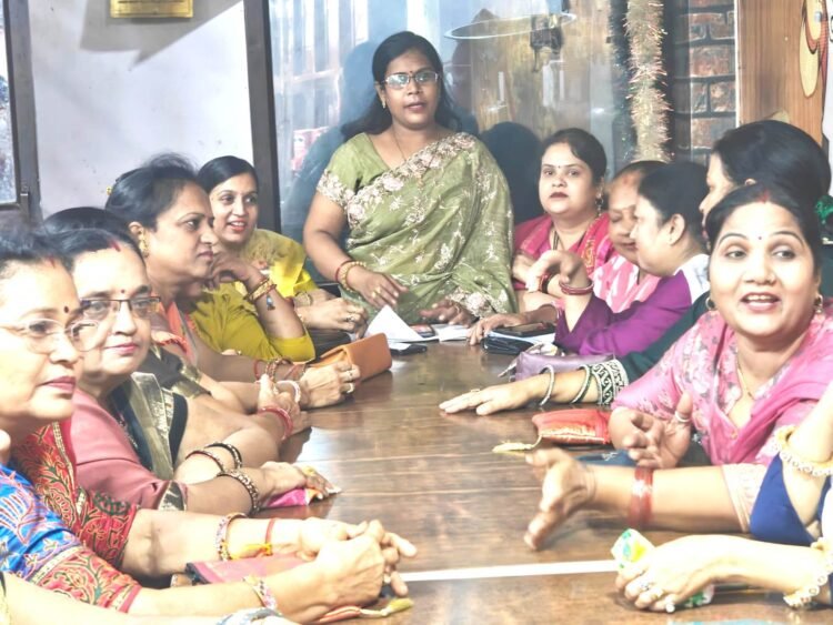 रोजगार करने वाली महिलाओं का सहयोग करने का लिया गया निर्णय