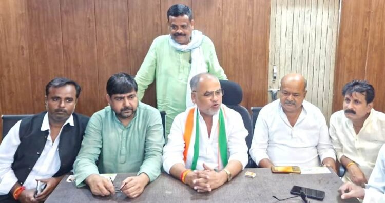 प्रदेश में महिला उत्पीडन व हत्या डकैती के बढ़े मामले: महेश द्विवेदी 