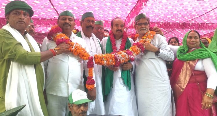 भारतीय किसान यूनियन (महात्मा टिकैत)  के राष्ट्रीय अध्यक्ष का हुआ जोरदार स्वागत