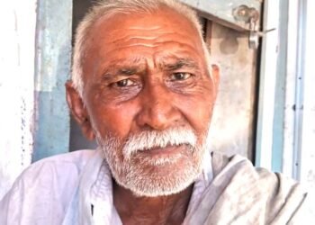 ऐरायाँ ब्लॉक में यूरिया खाद की किल्लत से किसान परेशान