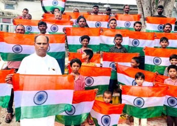 नगर पंचायत किशनपुर में निकाली गई तिरंगा यात्रा 