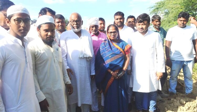 जना निदेशक डीआरडीए, जिला विद्यालय निरीक्षक, जिला बेसिक शिक्षा अधिकारी सहित संबंधित उपस्थित रहे।