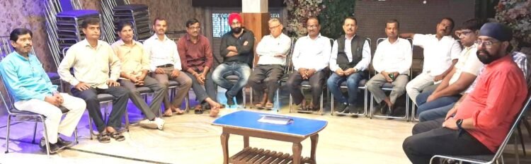 चोरी का सही से खुलासा न होने पर व्यापारी आक्रोशित