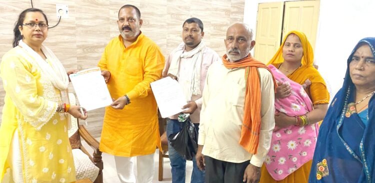 भाजपा नेता ने की श्रम विभाग में हो रही अवैध वसूली की शिकायत