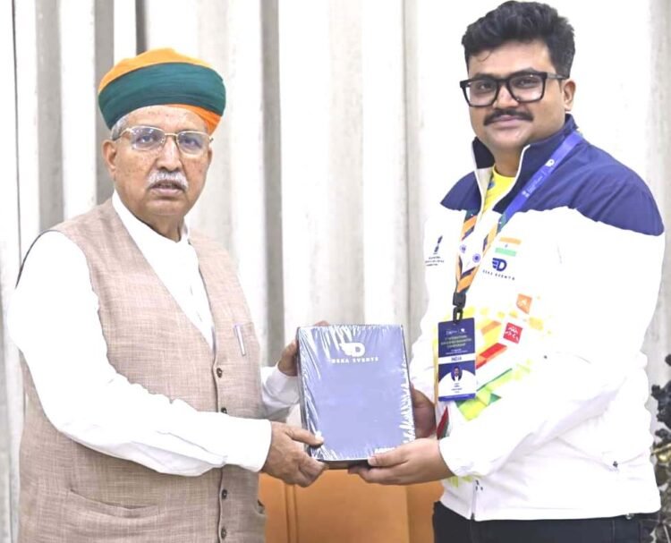 अधिवक्ता अंशुमान द्विवेदी ने फतेहपुर का नाम गौरवान्वित किया