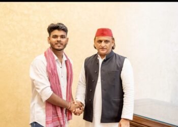 *अहीर रेजिमेंट के गठन को पूर्व सीएम से मिले आकाश* 