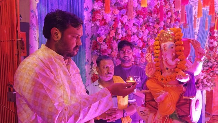 श्री गणेश पूजन के साथ पांच दिवसीय दशहरा महोत्सव का हुआ शुभारंभ
