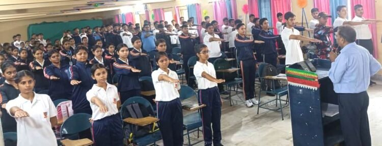 विद्यालय में धूमधाम से मनाया गया राष्ट्रीय एकता दिवस