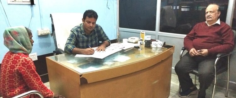 आभा मेडिकल सेंटर मेें स्वास्थ्य शिविर में लोगों ने निःशुल्क करवाया परीक्षण 