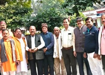 व्यापारी नेता से मारपीट करने वाले पुलिस कर्मियों की एसपी से शिकायत