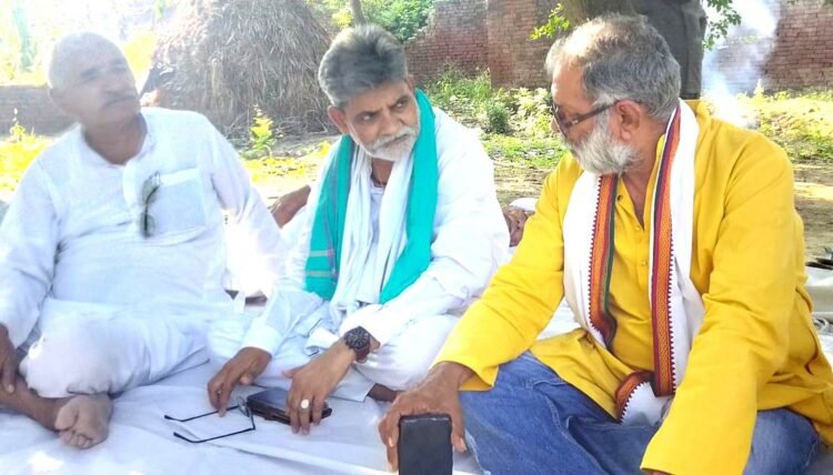 बे-मौसम बारिश से बर्बाद हुई फसलों का किसानो को दिया जाए मुआवजा: रामदत्त मिश्रा