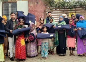 भोजन जन सेवा समिति ने निराश्रितों को बांटे कंबल