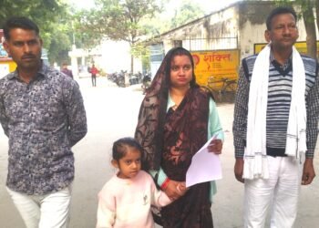 पति ने पत्नी को बिना कसूर घर से निकाला, न्याय की गुहार 