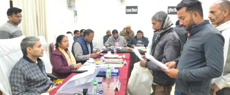 संपूर्ण समाधान दिवस में कुल 105 प्राप्त शिकायतों में 27 शिकायतों का हुआ निस्तारण