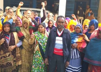 ससुराल से गायब हुई बेटी की तलाश में दर-दर भटक रहा पिता 