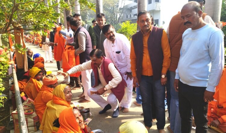 स्वामी मूलानंद महराज की पुण्यतिथि पर विशाल भंडारे का आयोजन