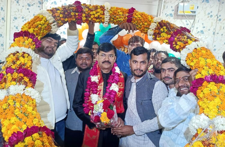 बिंदकी विधायक जैकी का समर्थकों ने मनाया जन्मदिन