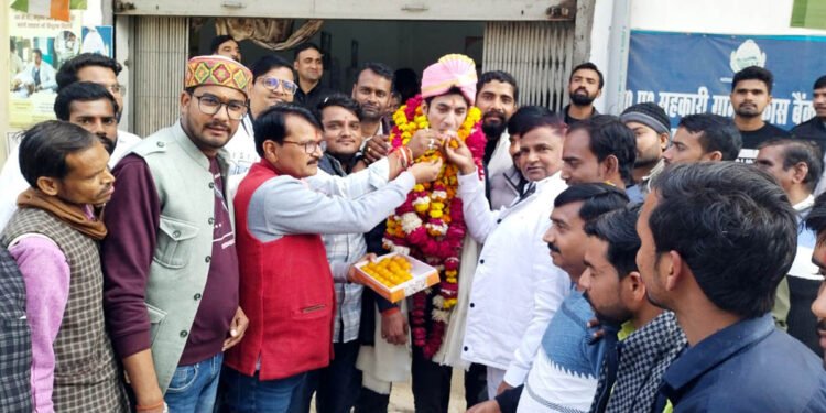 सहकारी ग्राम विकास बैंक के निर्विरोध अध्यक्ष बने सक्षम