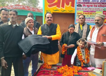 करमचंदपुर सांड़ा गांव में लगा निःशुल्क नेत्र शिविर