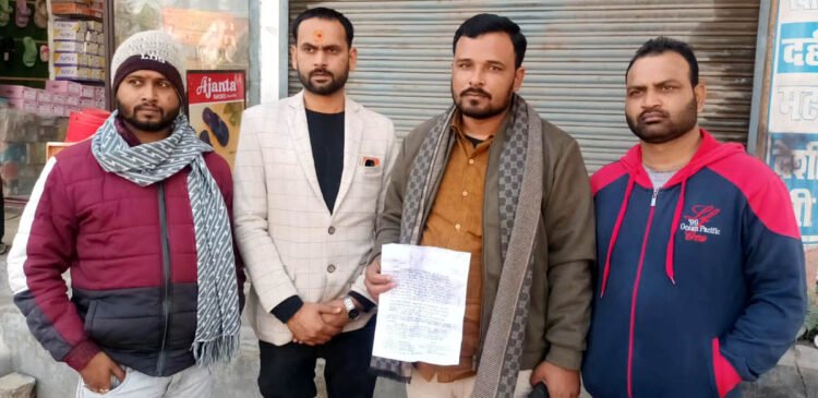 रेनॉल्ट कंपनी के अधिकारियों पर पूर्व सेल्स मैनेजर ने मढ़े आरोप