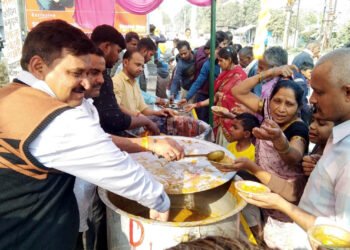 श्री राम मंदिर प्राण प्रतिष्ठा के द्वितीय वार्षिकोत्सव पर हुआ भंडारा