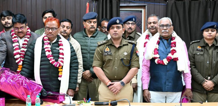 एसपी ने सेवानिवृत्त पुलिस कर्मियों को दी विदाई