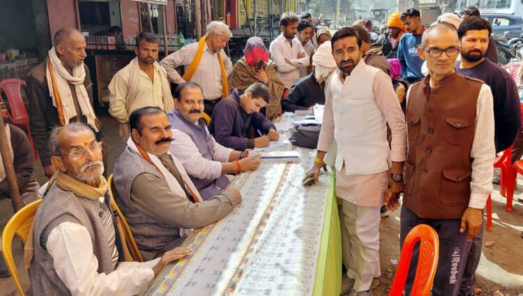 रिंकू लोहारी के प्रयास से लगा नेत्र कैंप