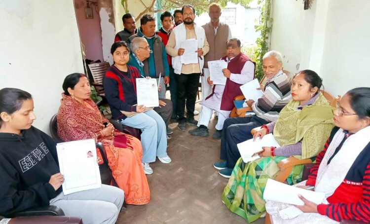 नाम बढ़ाने को बूथों की गलियों पर पहुंचे कार्यकर्ता: अन्नू