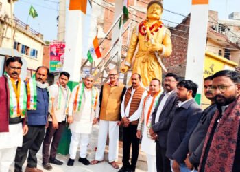 अमर शहीद ठाकुर दरियाव सिंह को दी श्रद्धांजलि