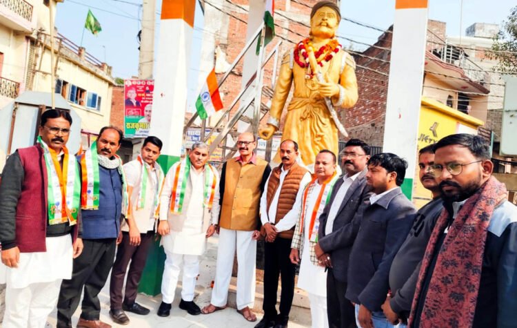 अमर शहीद ठाकुर दरियाव सिंह को दी श्रद्धांजलि