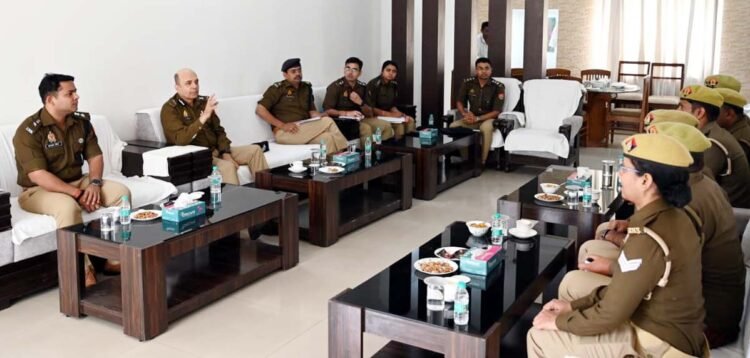 एडीजी ने दौरा कर की कानून व्यवस्था व यक्ष ऐप की समीक्षा