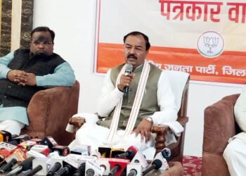 राहुल व अखिलेश धोखेबाज़ व मुद्दाविहीन: केशव