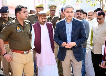 महाशिवरात्रि पर्व को लेकर डीएम-एसपी ने मंदिरों का लिया जायजा