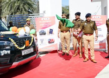 सात नए यूपी-112 वाहन मिले, एसपी ने दिखाई झंडी
